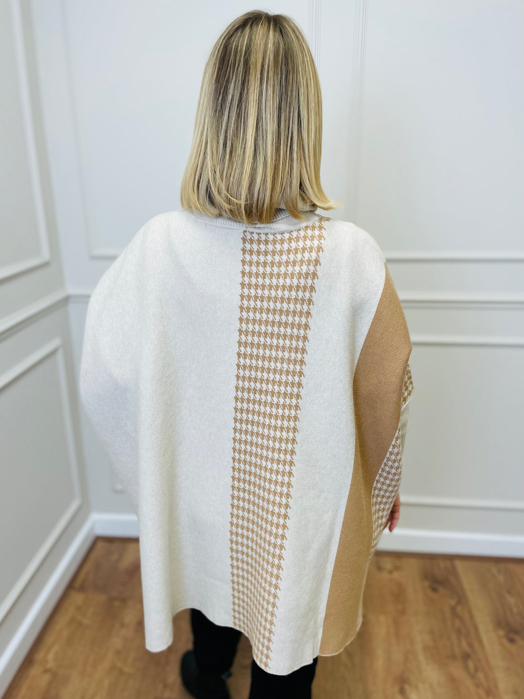 "DANIELA" Houndstooth Print Poncho-Cream & Tan