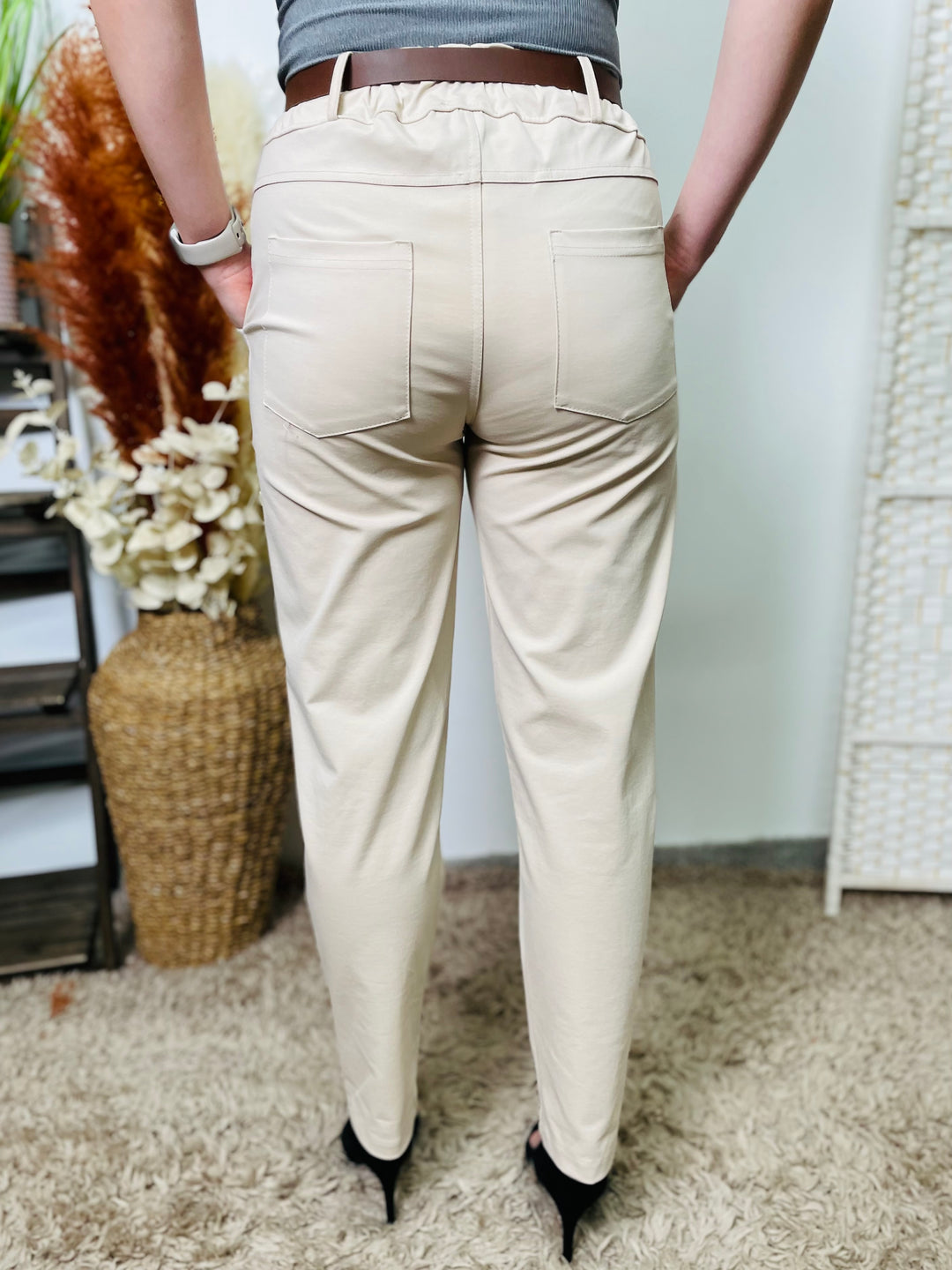 "GIANNA" Tapered Trousers-Cream