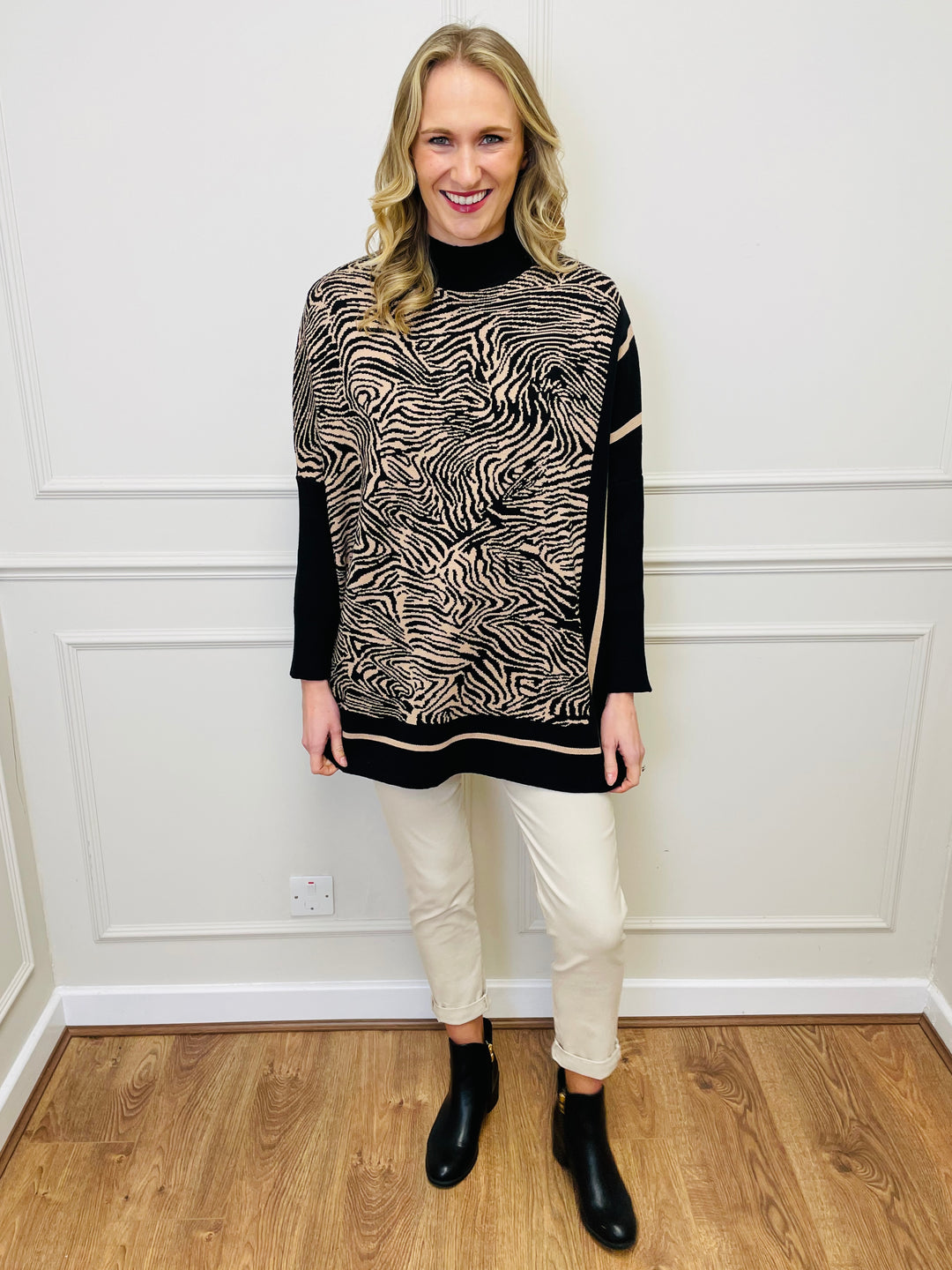 "KIKI" Animal Print Jumper-Black & Tan