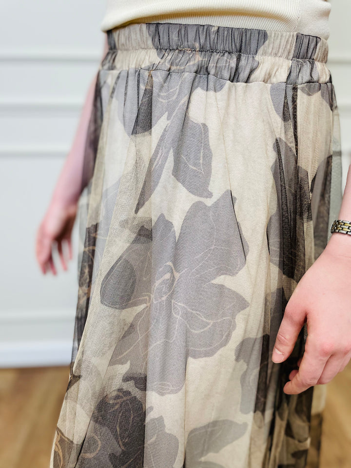 "IZZY" Floral Print Tulle Skirt-Cream & Black