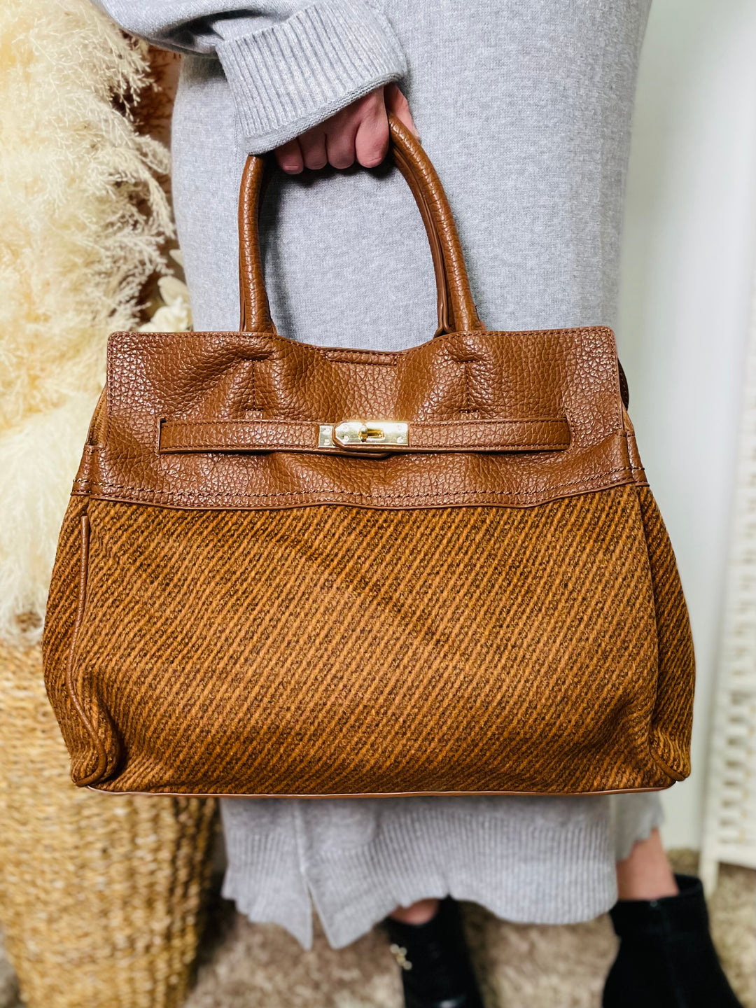 Designer Inspired Handbag-Tan – RILEY Boutique - Main Image