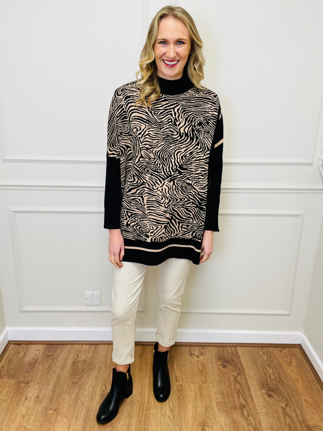 "KIKI" Animal Print Jumper-Black & Tan