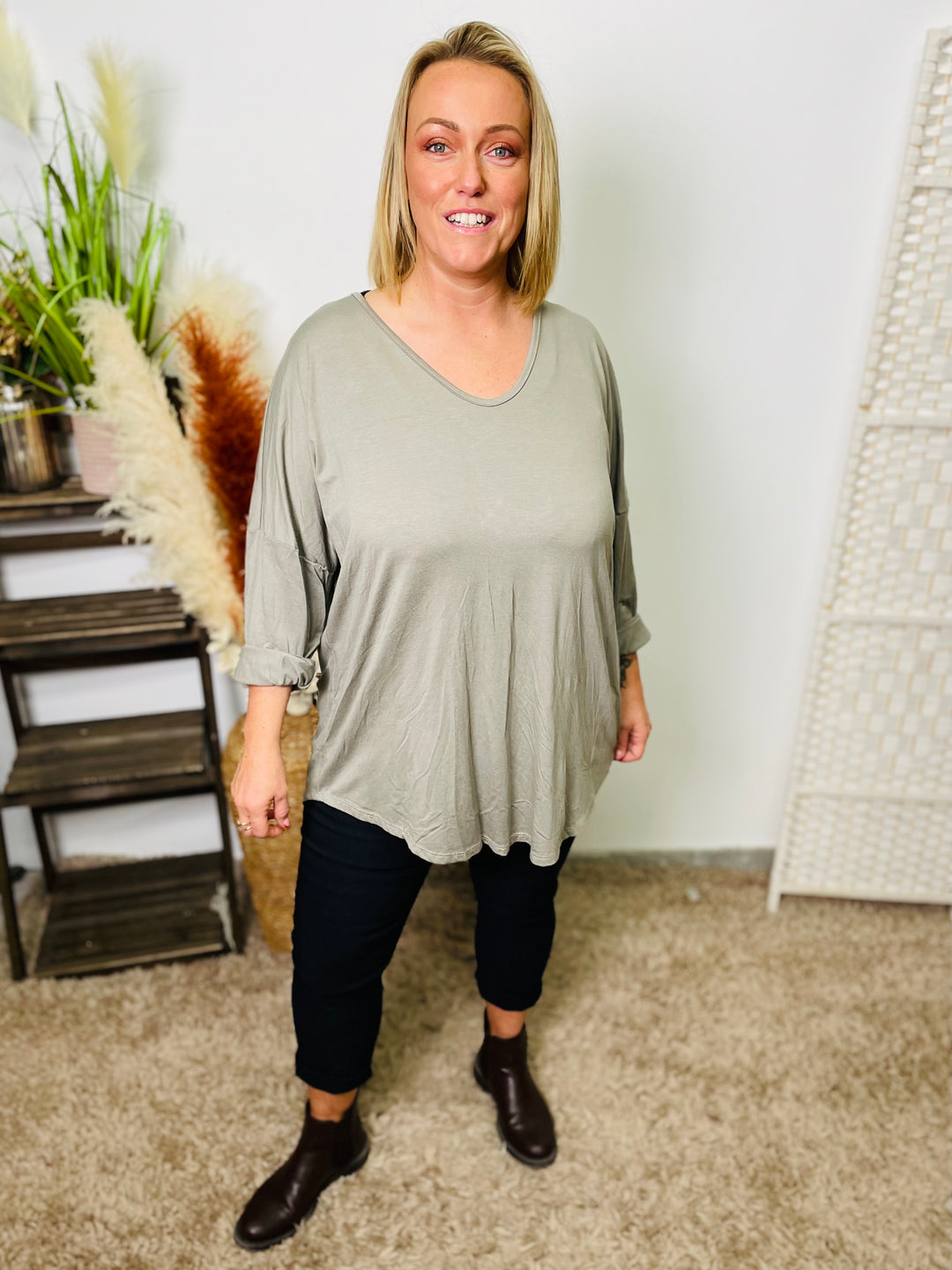 "HEIDI" V Neck Top-Mocha