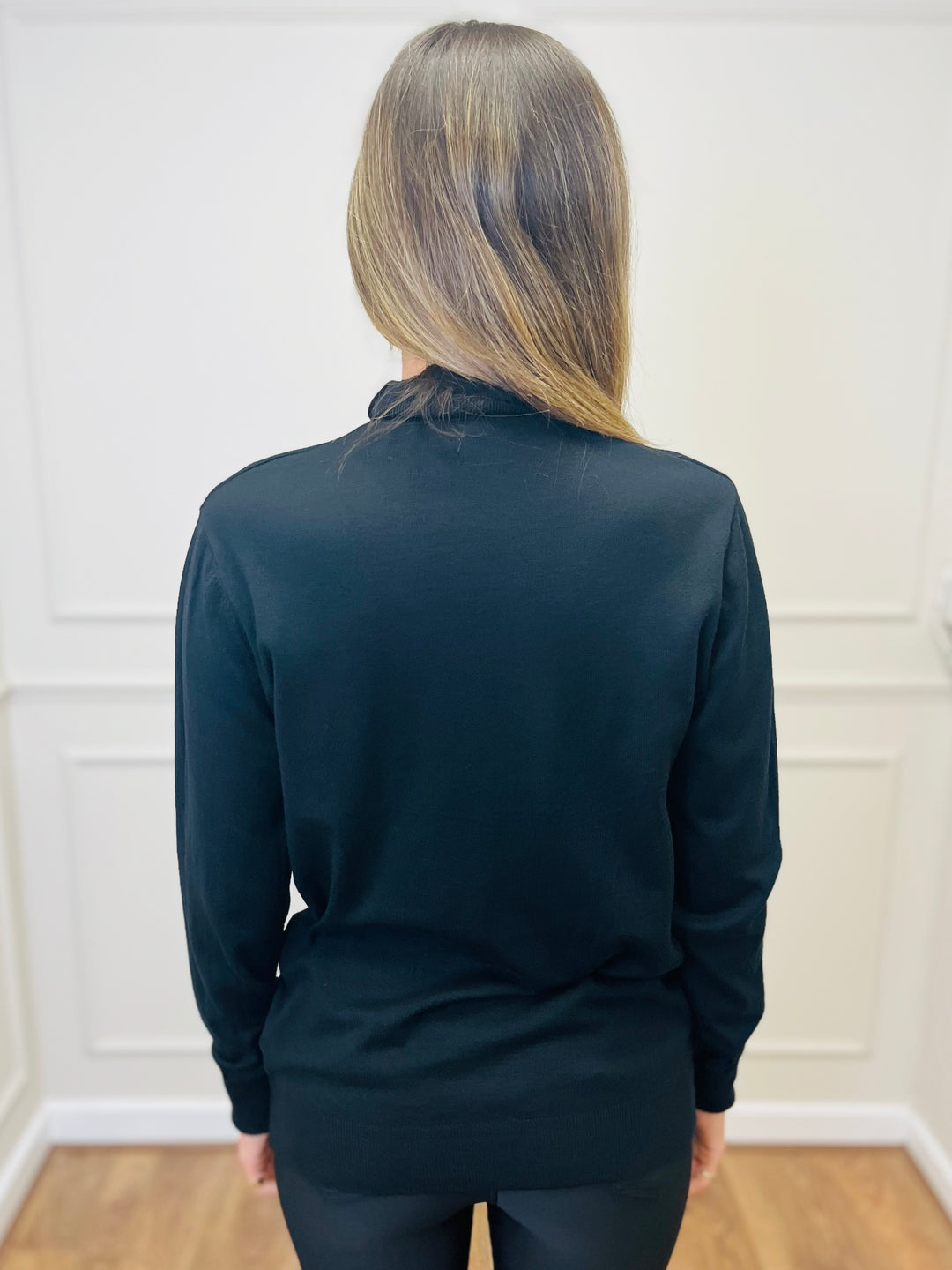 "ROBIN" Polo Neck-Black
