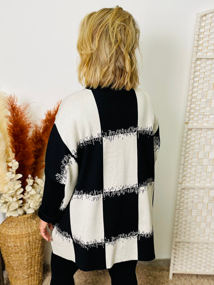 "PAIGE" Block Print Poncho-Black & Cream