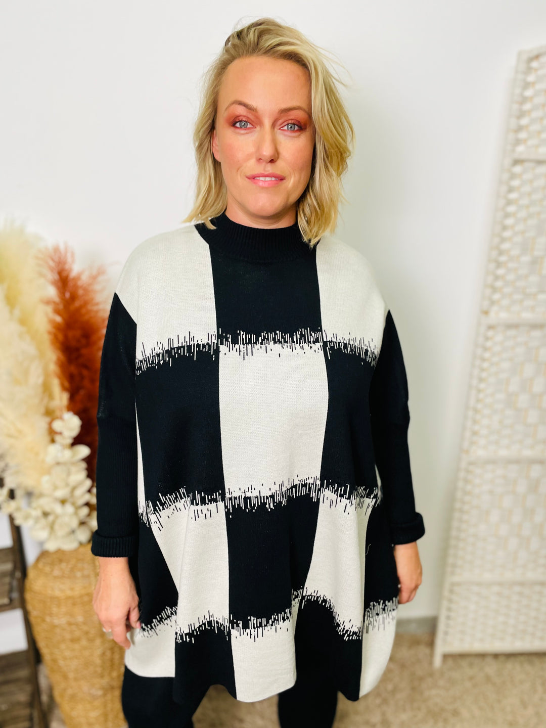 "PAIGE" Block Print Poncho-Black & Cream