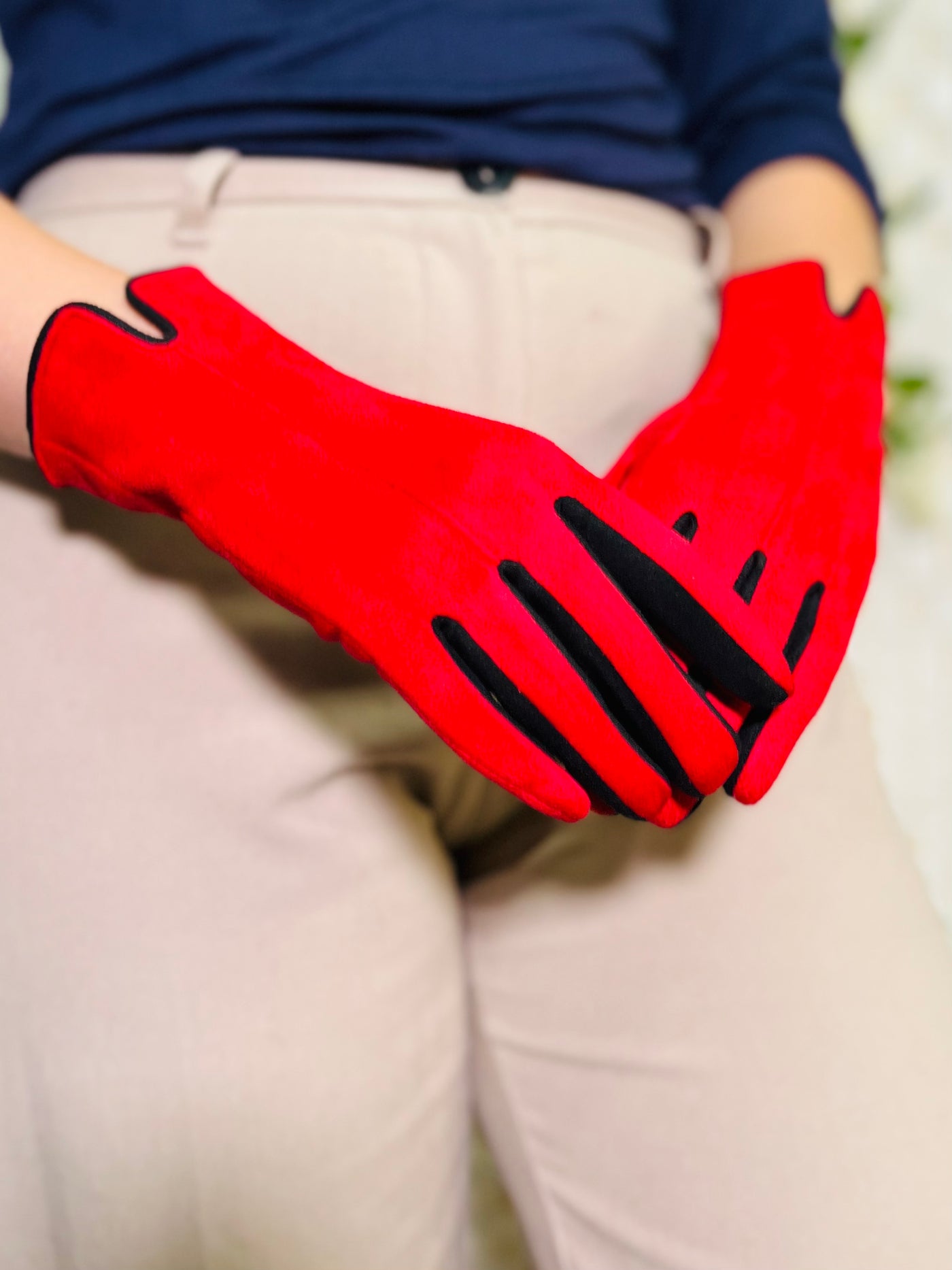 Two Toned Gloves-Red & Black