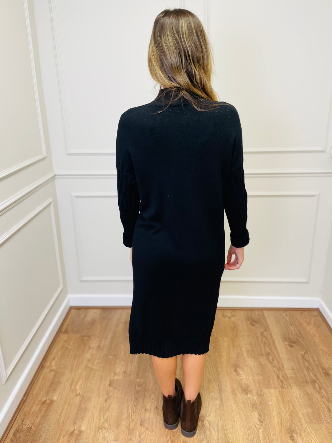 "ELY" Cable Knit Midi Dress-Black