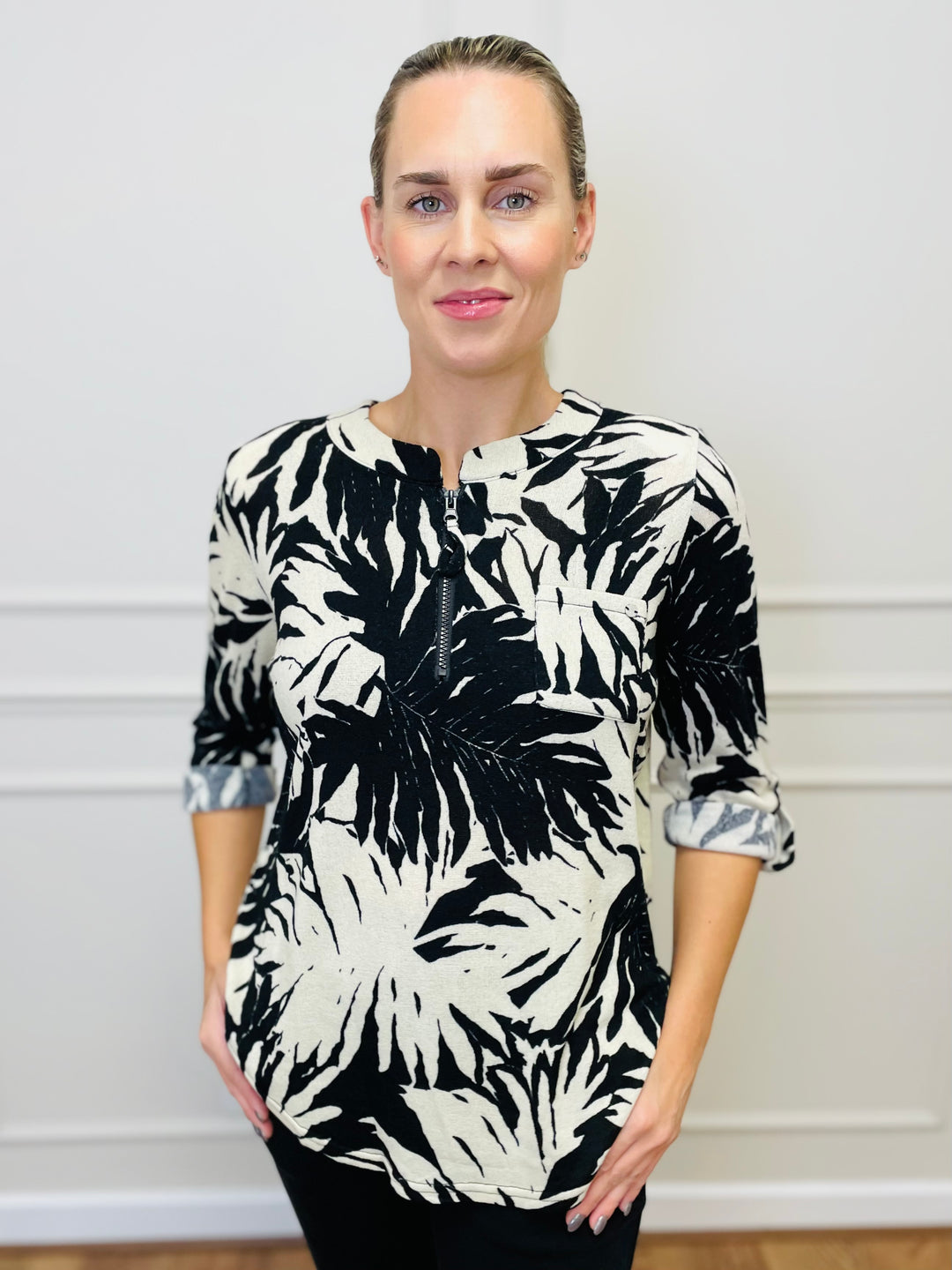 "ANNA" Floral Print Blouse-Cream & Black