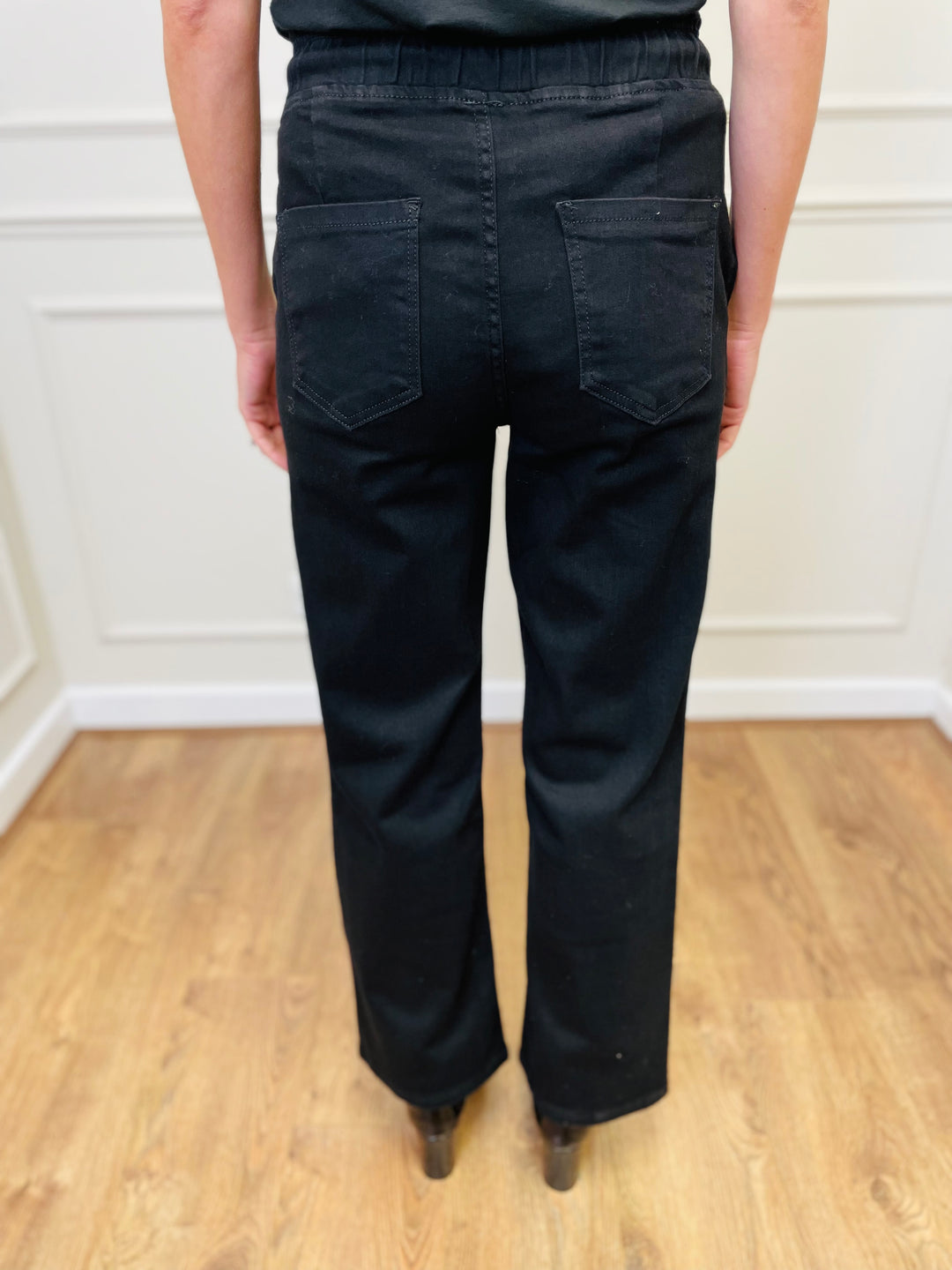 "ALEXANDRA" Bootcut Jeans-Black