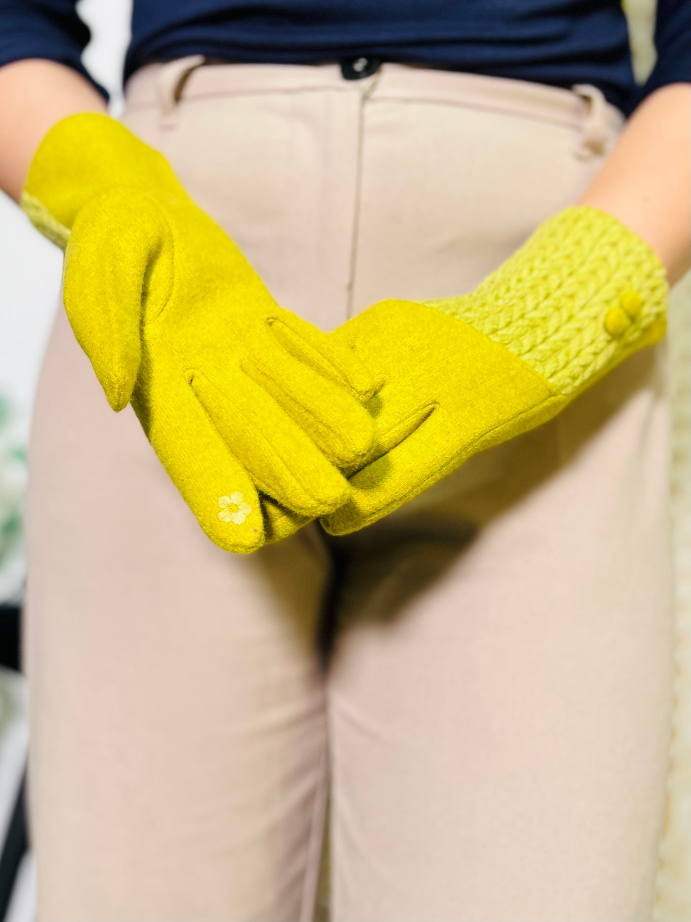 Knitted Gloves-Lime Green