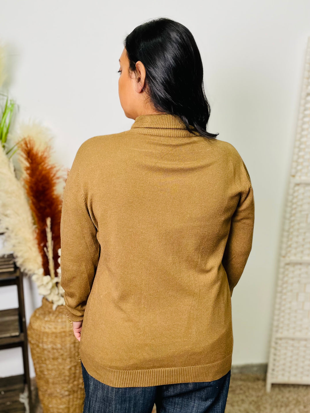 "ROBIN" Polo Neck-Tan