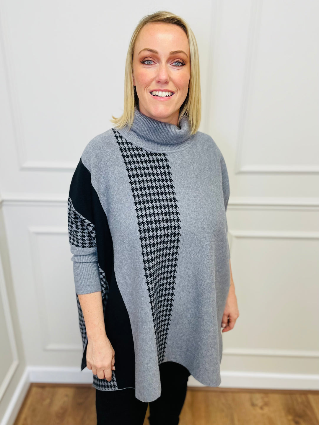 "DANIELA" Houndstooth Print Poncho-Grey & Black
