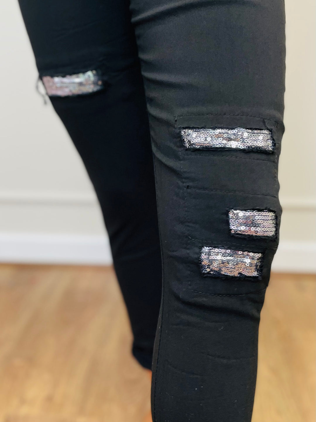 "CARMELA" Sequin Patch MAGIC Trouser-Black