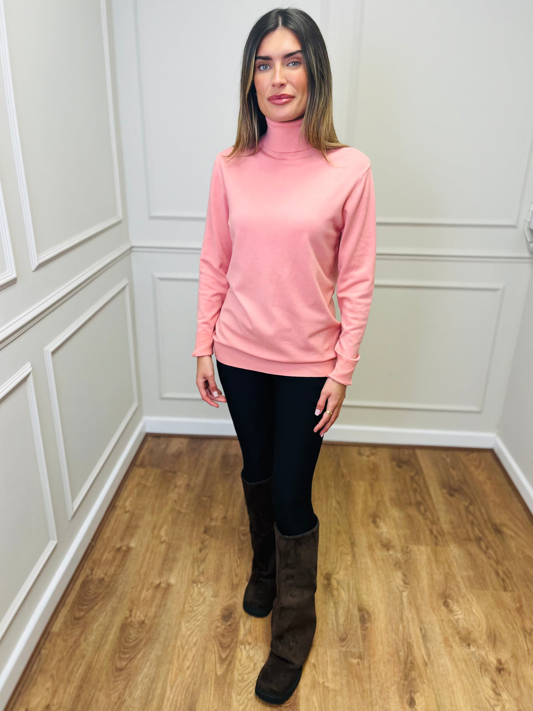 "ROBIN" Polo Neck-Pink