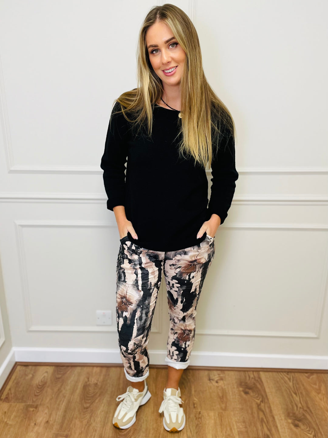 "MAGNOLIA" Fine Knit Jumper-Black