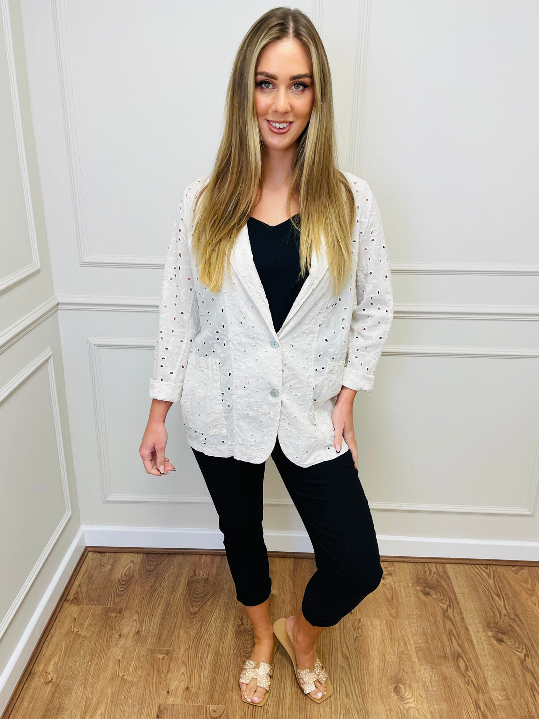 "BETHANY" Broderie Blazer-Cream