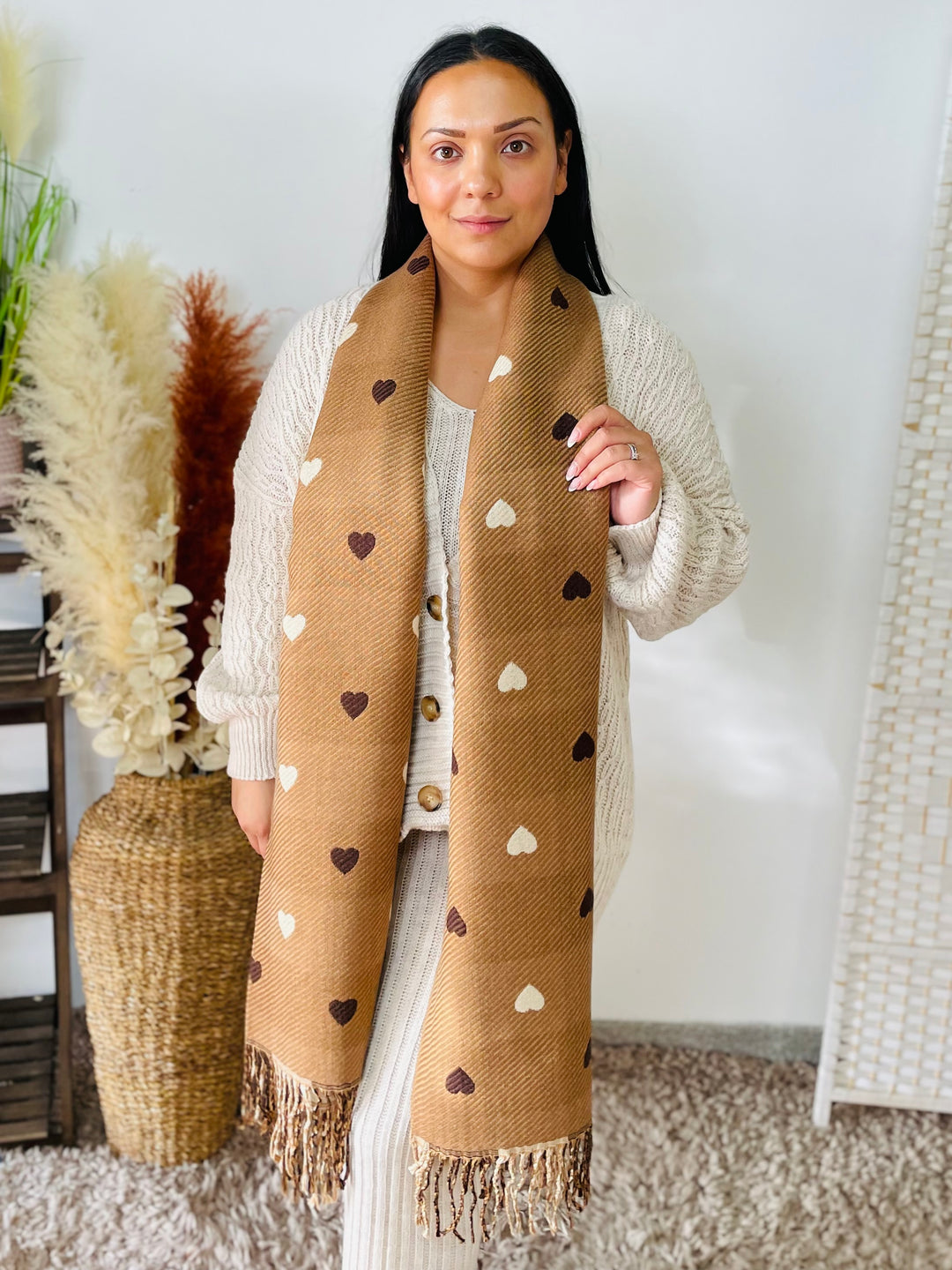 No.52 Heart Print Reversible Scarf-Cream & Brown