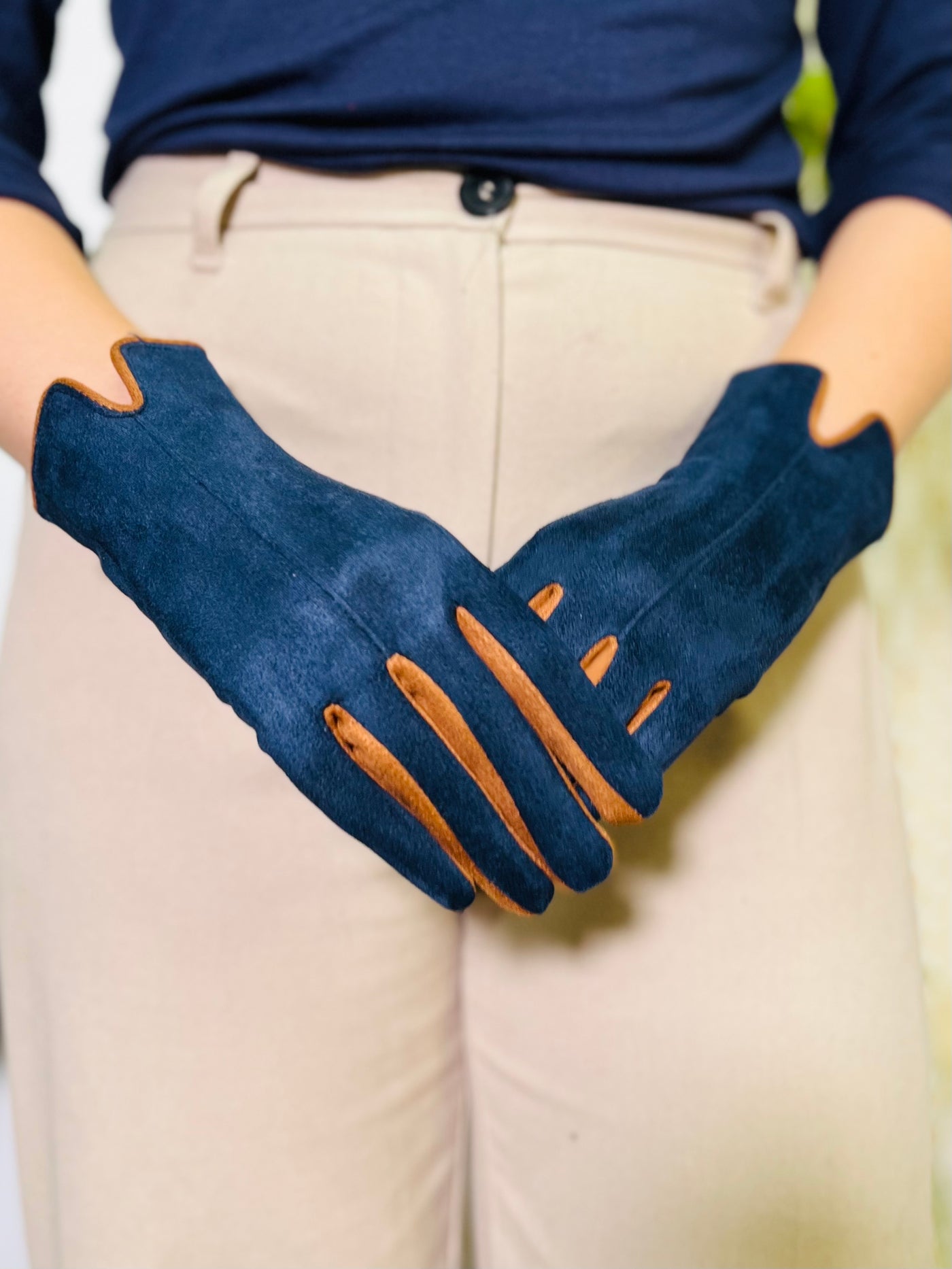 Two Toned Gloves-Navy & Tan