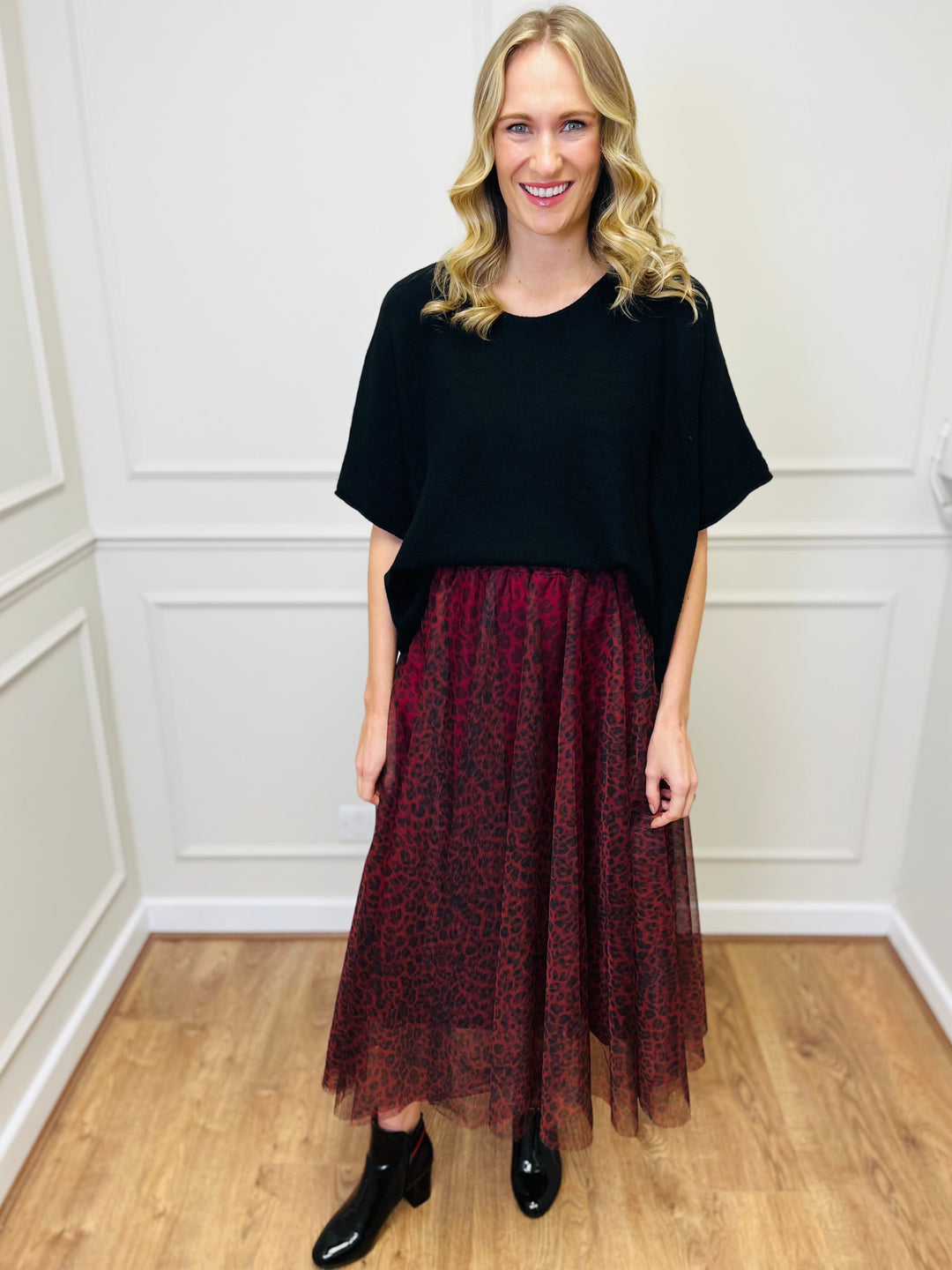 "ALICE” Short Sleeve Fine Knit-Black