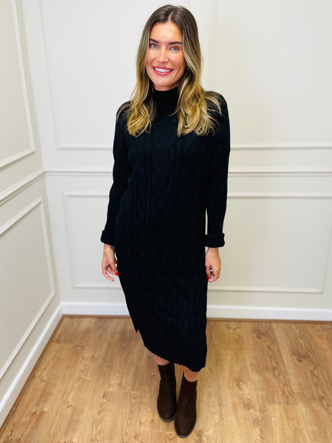 "ELY" Cable Knit Midi Dress-Black