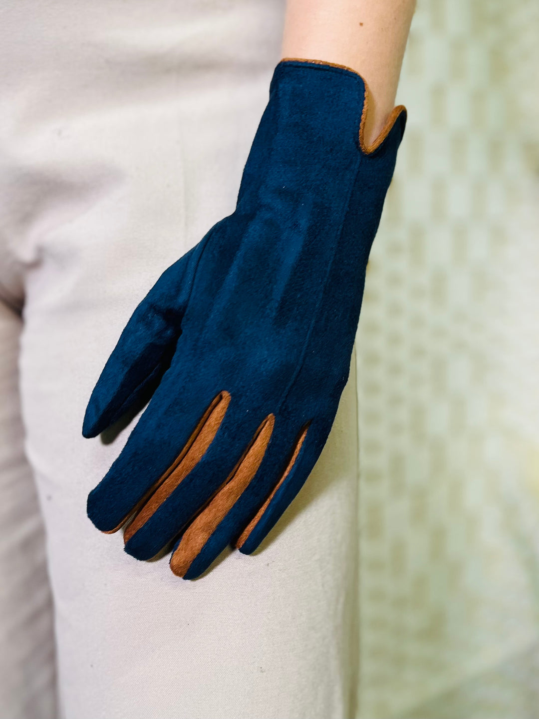 Two Toned Gloves-Navy & Tan