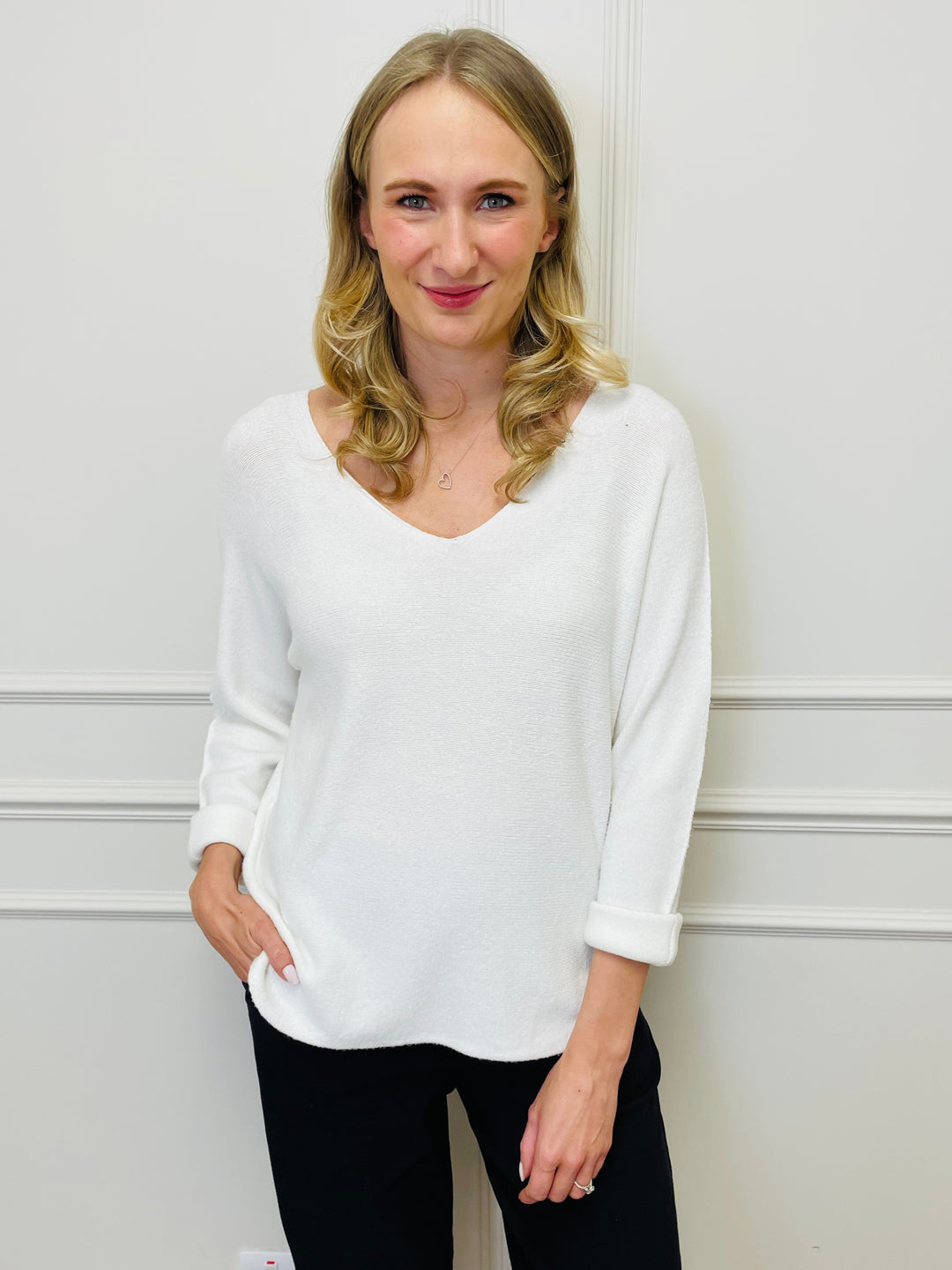 "MAGNOLIA" Fine Knit Jumper-White