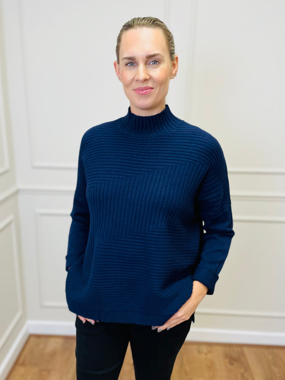 "LULU" Knitted Jumper-Navy