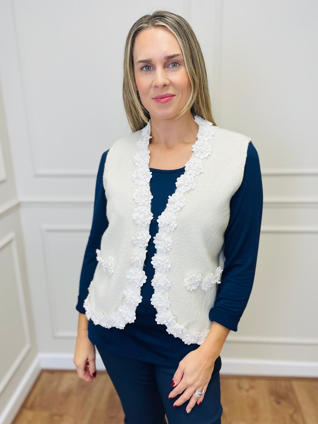 "MAGI" Floral Trim Gilet-Cream