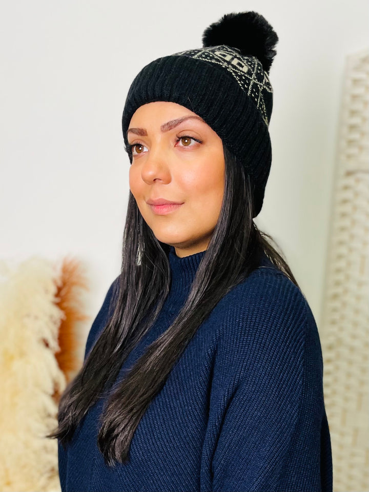 "DD" Faux Fur Pom Hat-Black