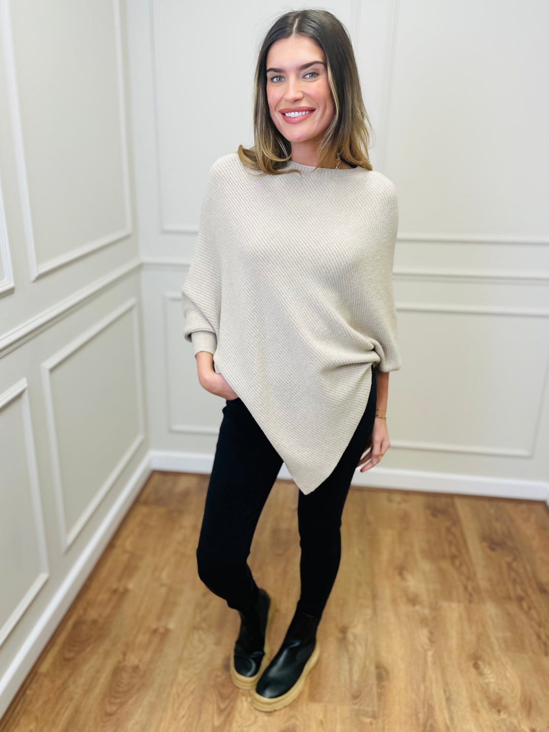 "ELLA" LUXURY Poncho-Sand