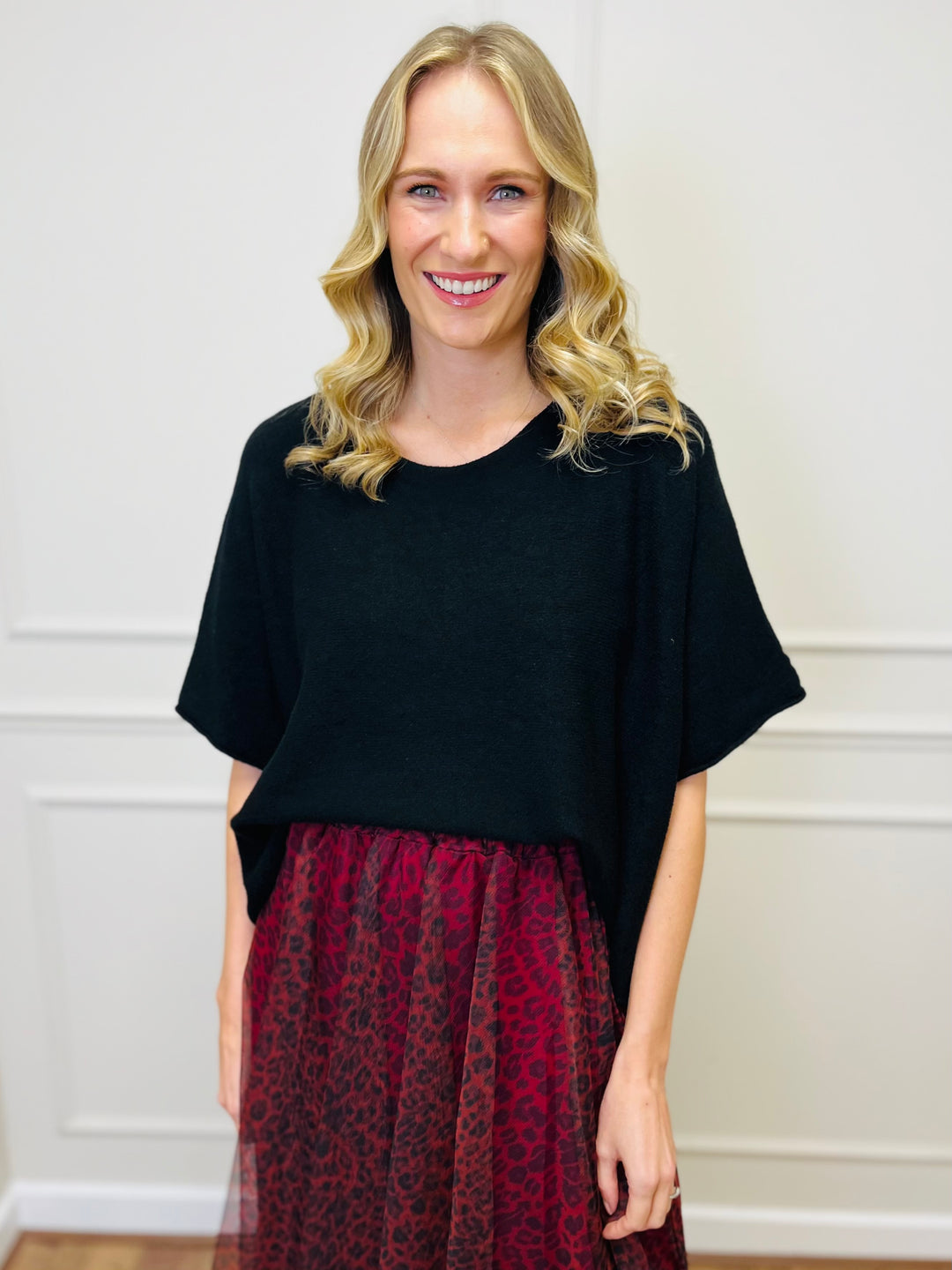 "ALICE” Short Sleeve Fine Knit-Black