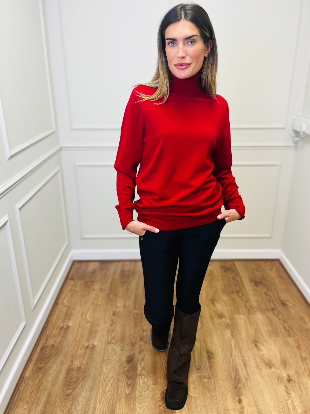 "ROBIN" Polo Neck-Burgundy