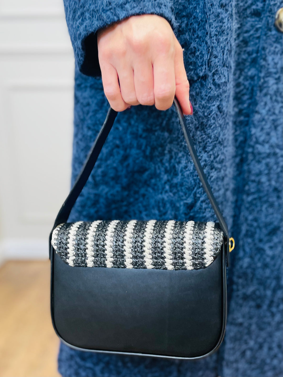 No.81 Striped Woven Bag-Black & White