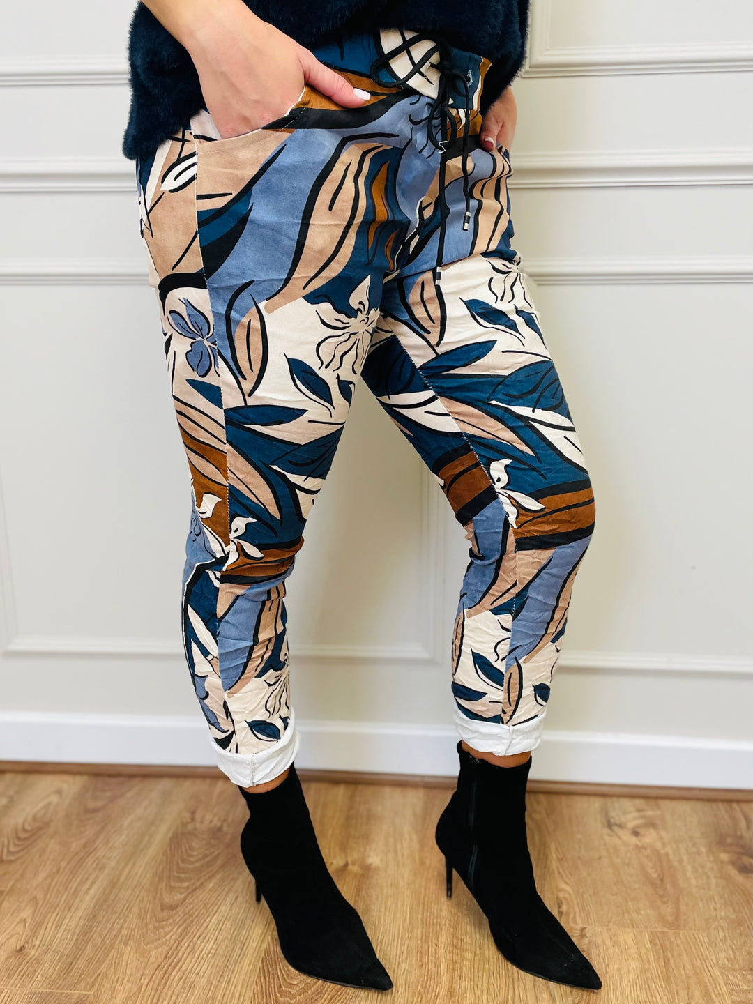 "CARMELA" Floral Print Trouser-Brown & Navy