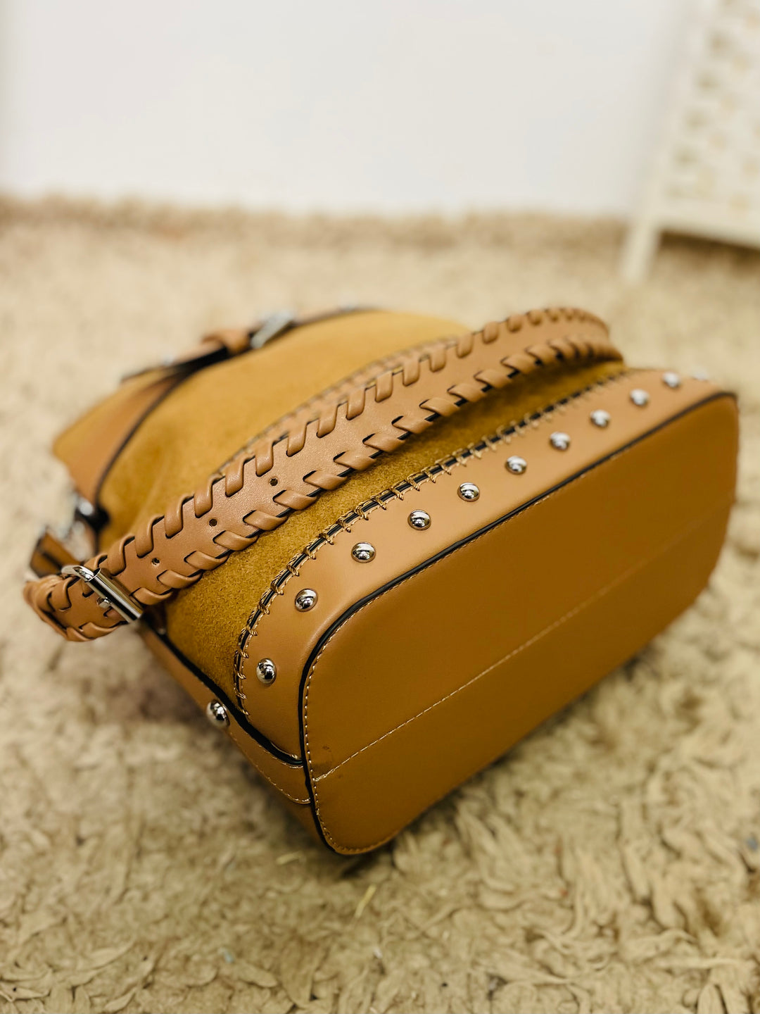 No.32 Bucket Handbag-Tan