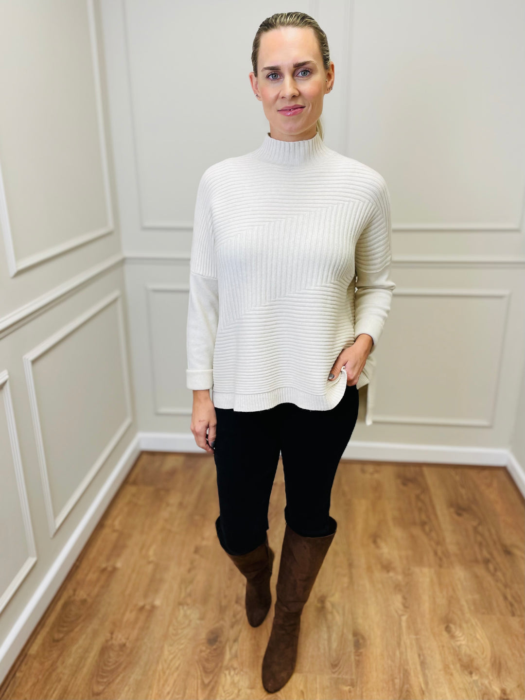 "LULU" Knitted Jumper-Cream