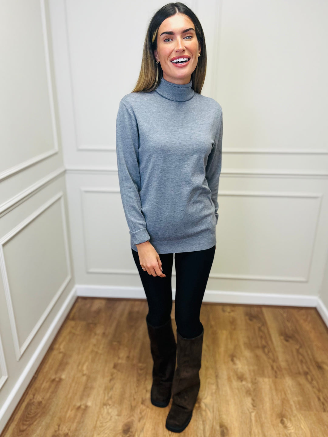 "ROBIN" Polo Neck-Silver