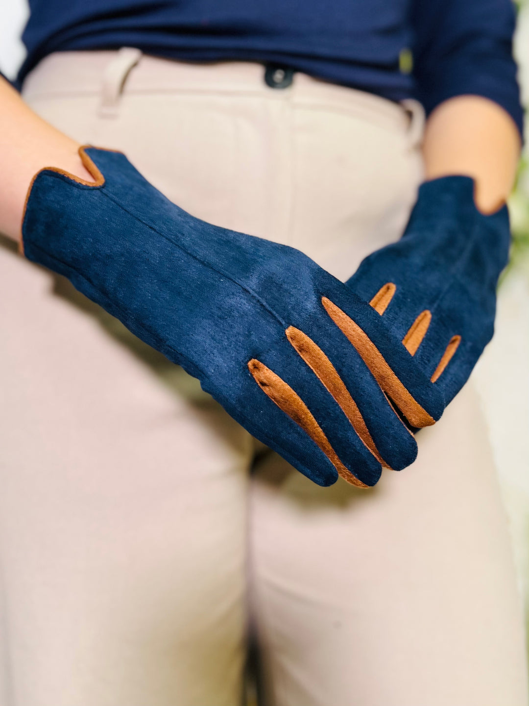 Two Toned Gloves-Navy & Tan