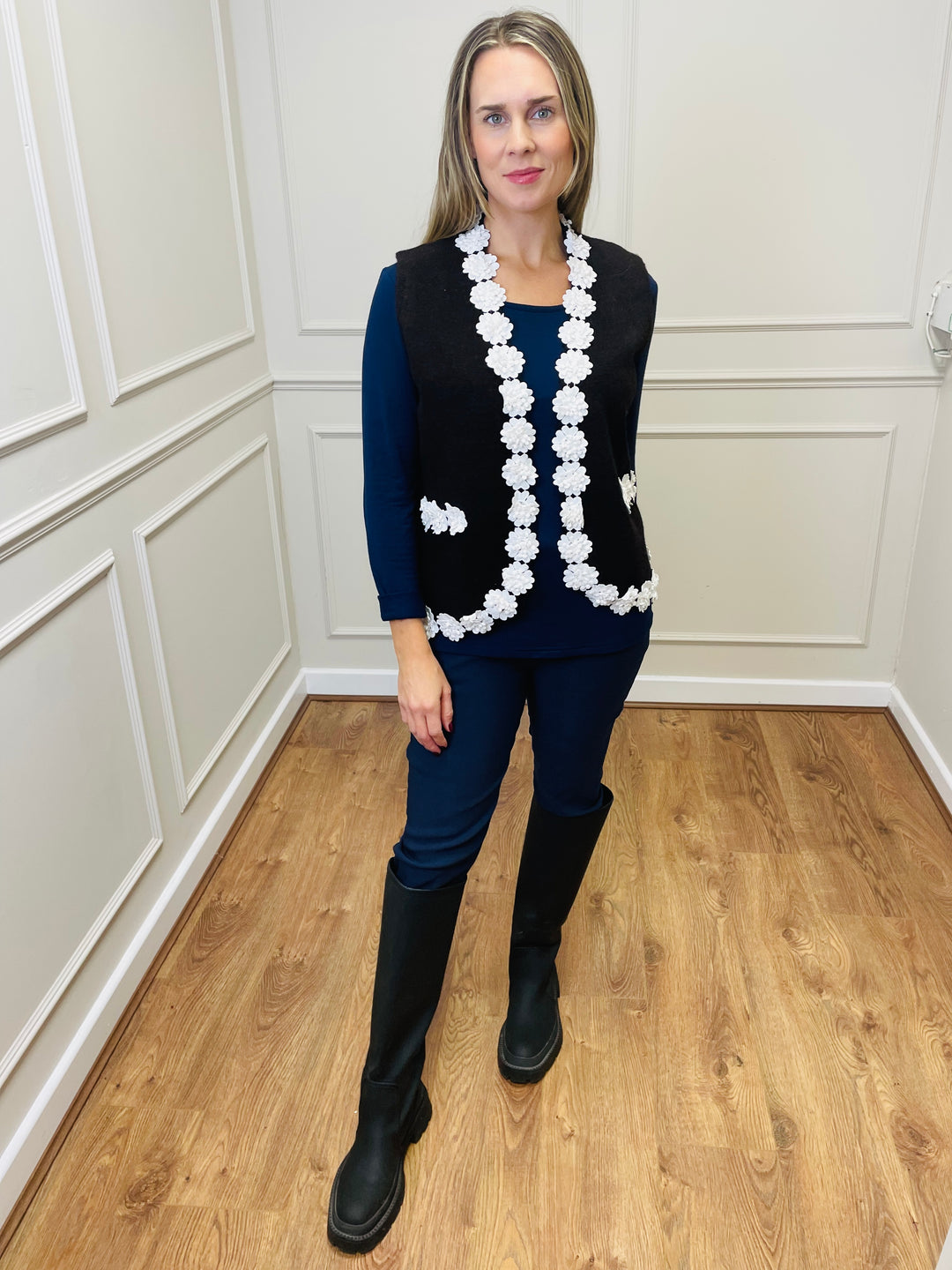 "MAGI" Floral Trim Gilet-Chocolate