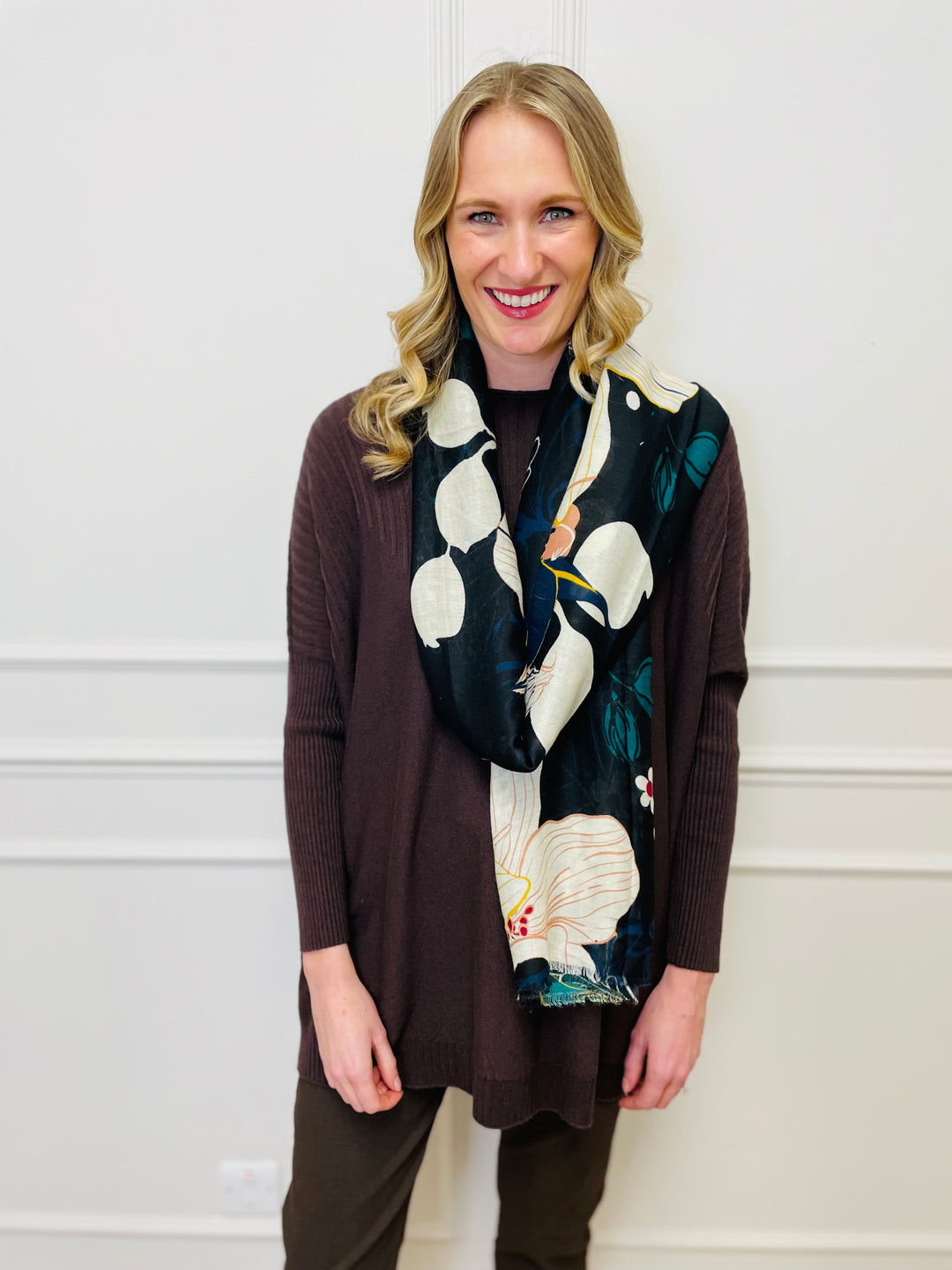 No.118 Artistic Print Scarf-Black & Multicolour