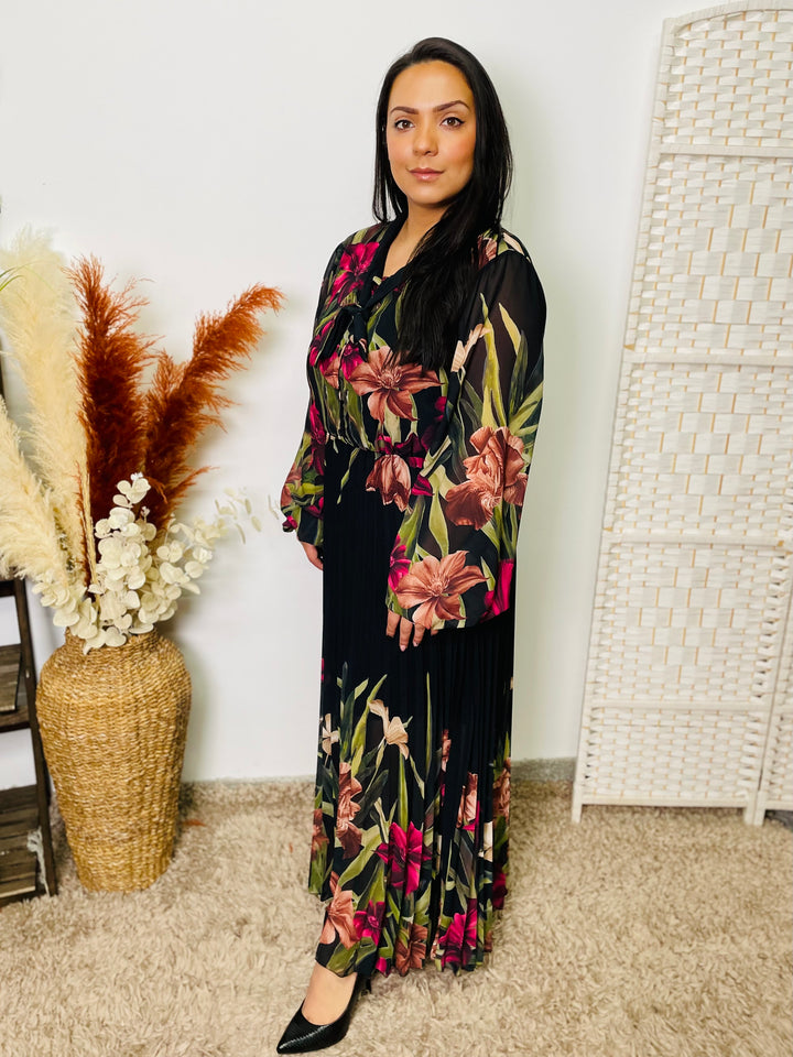 "REGINA" Floral Print Maxi Dress-Black