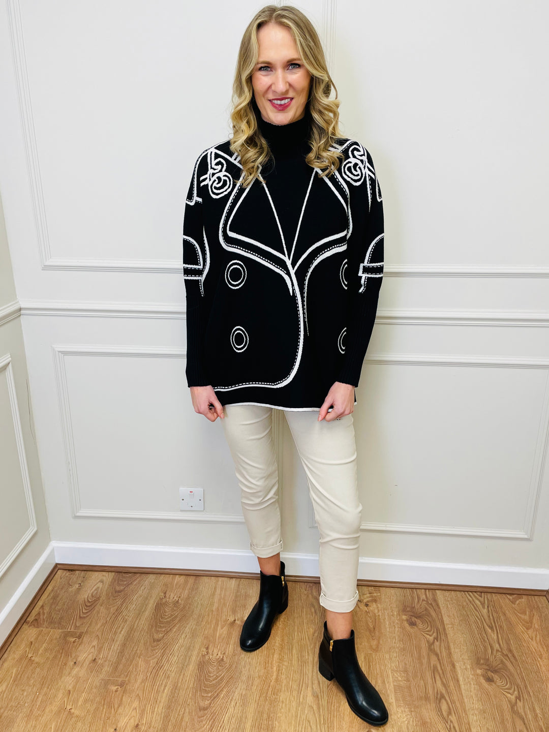 "JOY" Reversible Jumper-Black & White