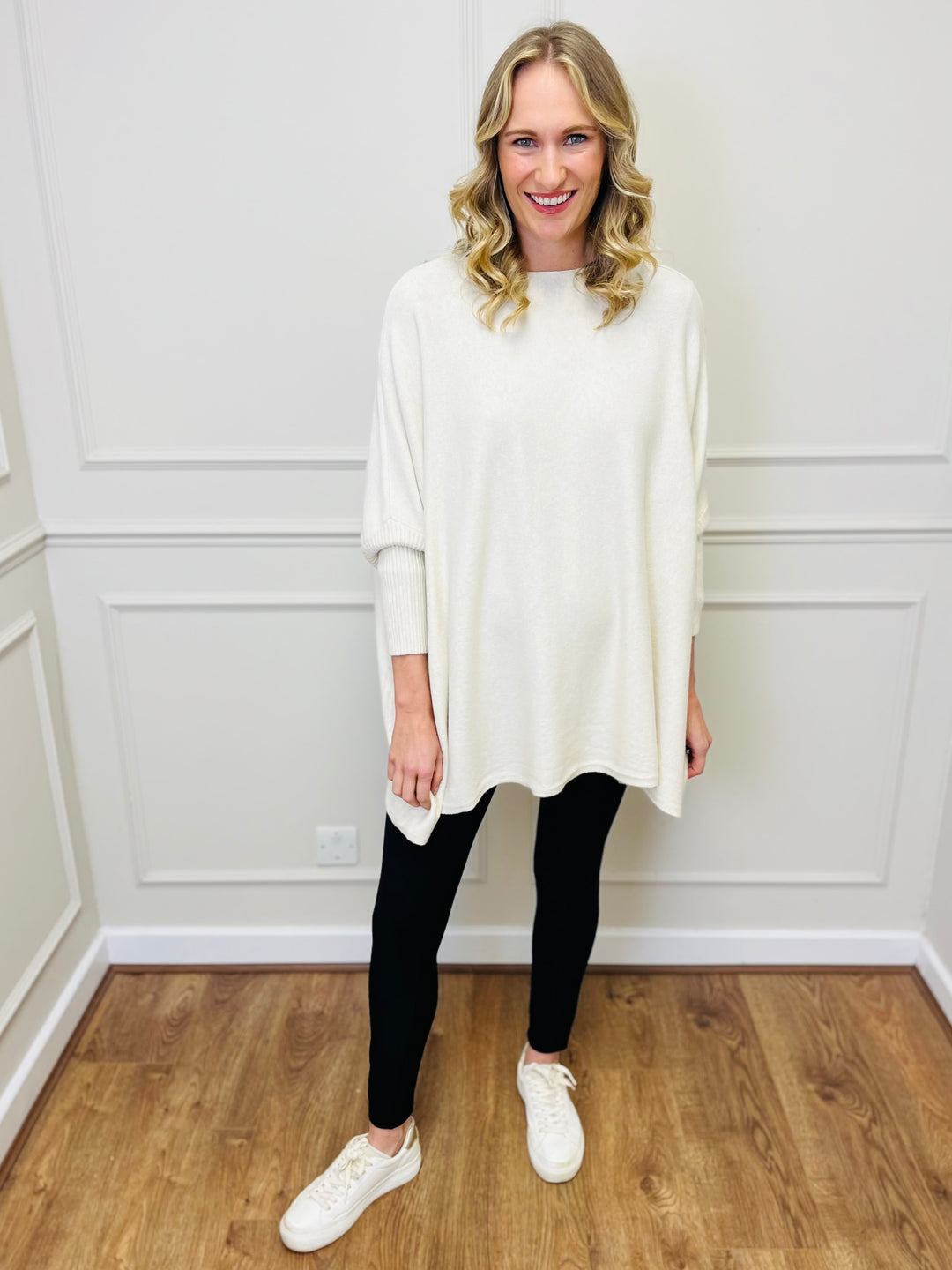 "BETTY" Button Jumper-Cream