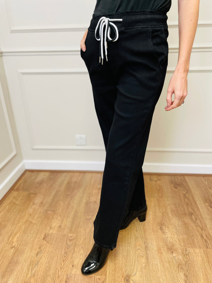 "ALEXANDRA" Bootcut Jeans-Black