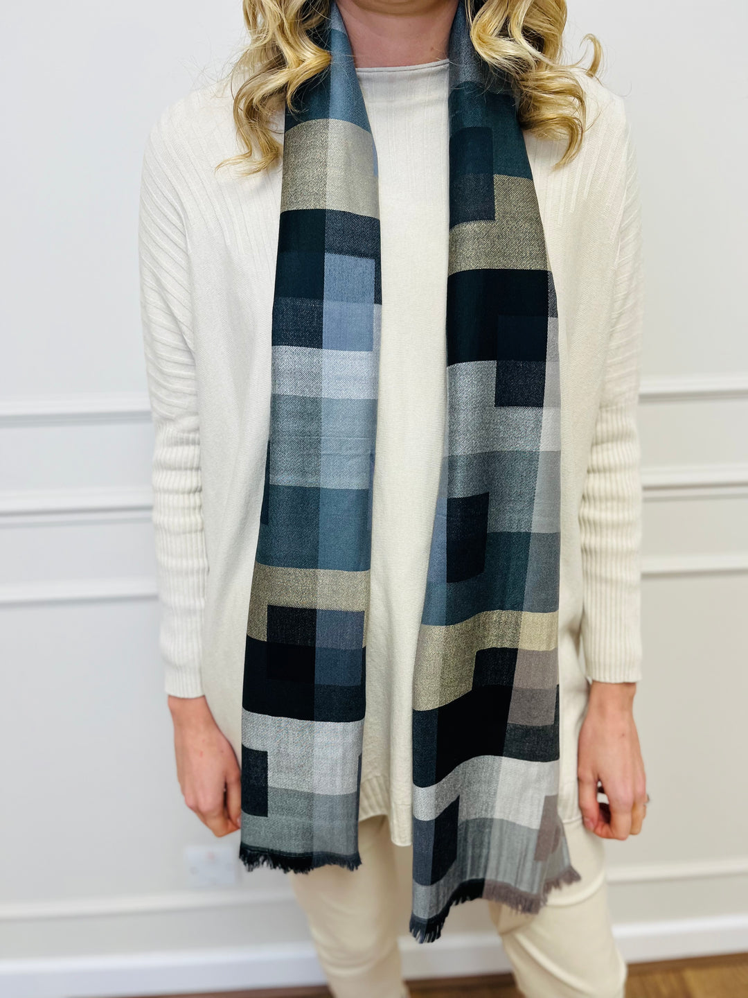 Block Print Scarf-Grey/Black & Cream