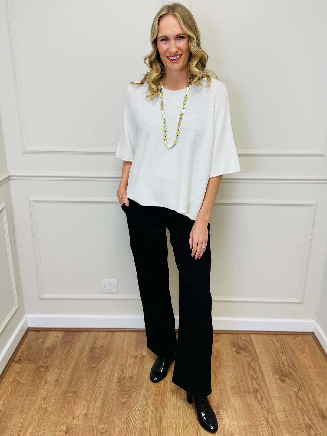 "ALICE” Short Sleeve Fine Knit-White