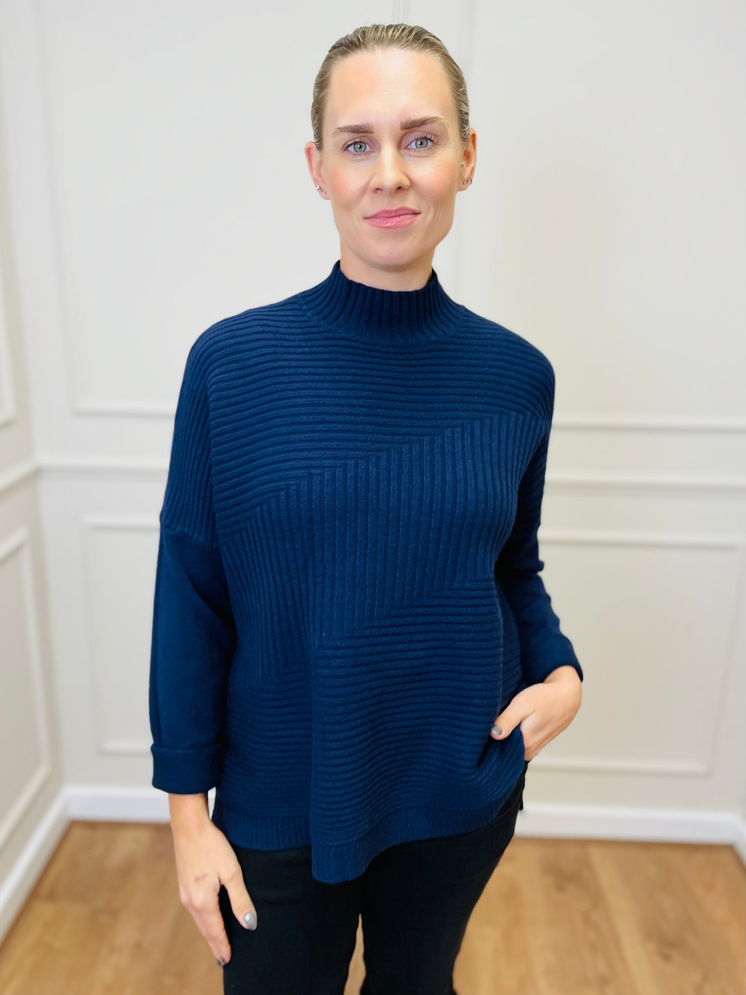 "LULU" Knitted Jumper-Navy