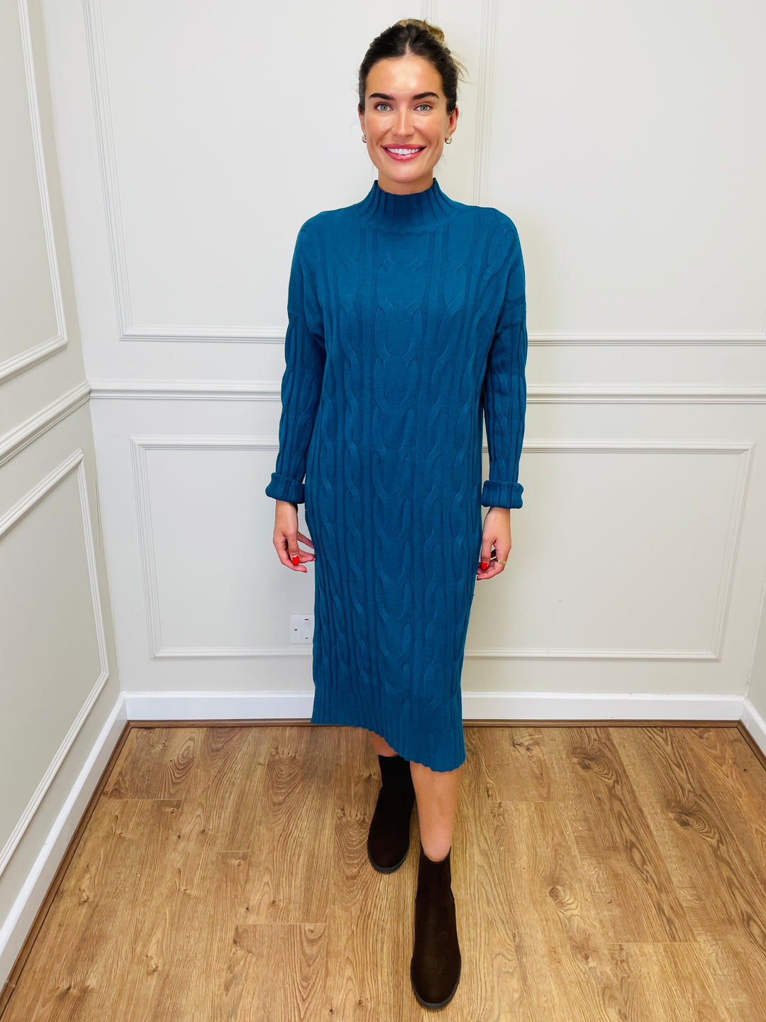 "ELY" Cable Knit Midi Dress