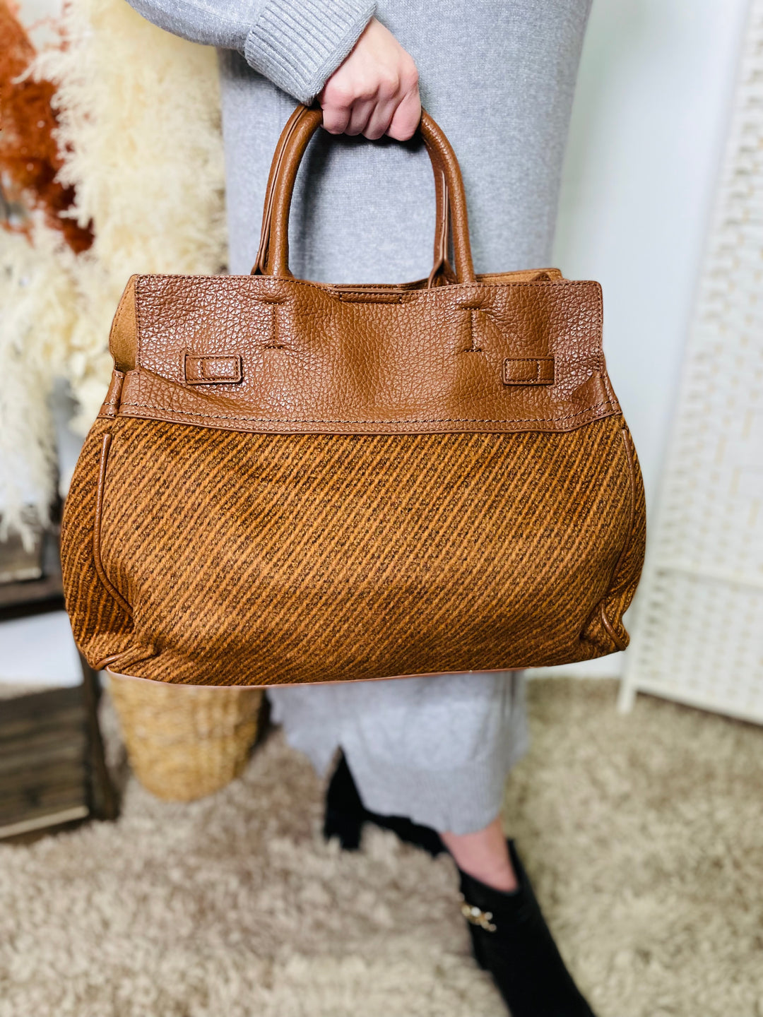 No.49 Designer Inspired Handbag-Tan